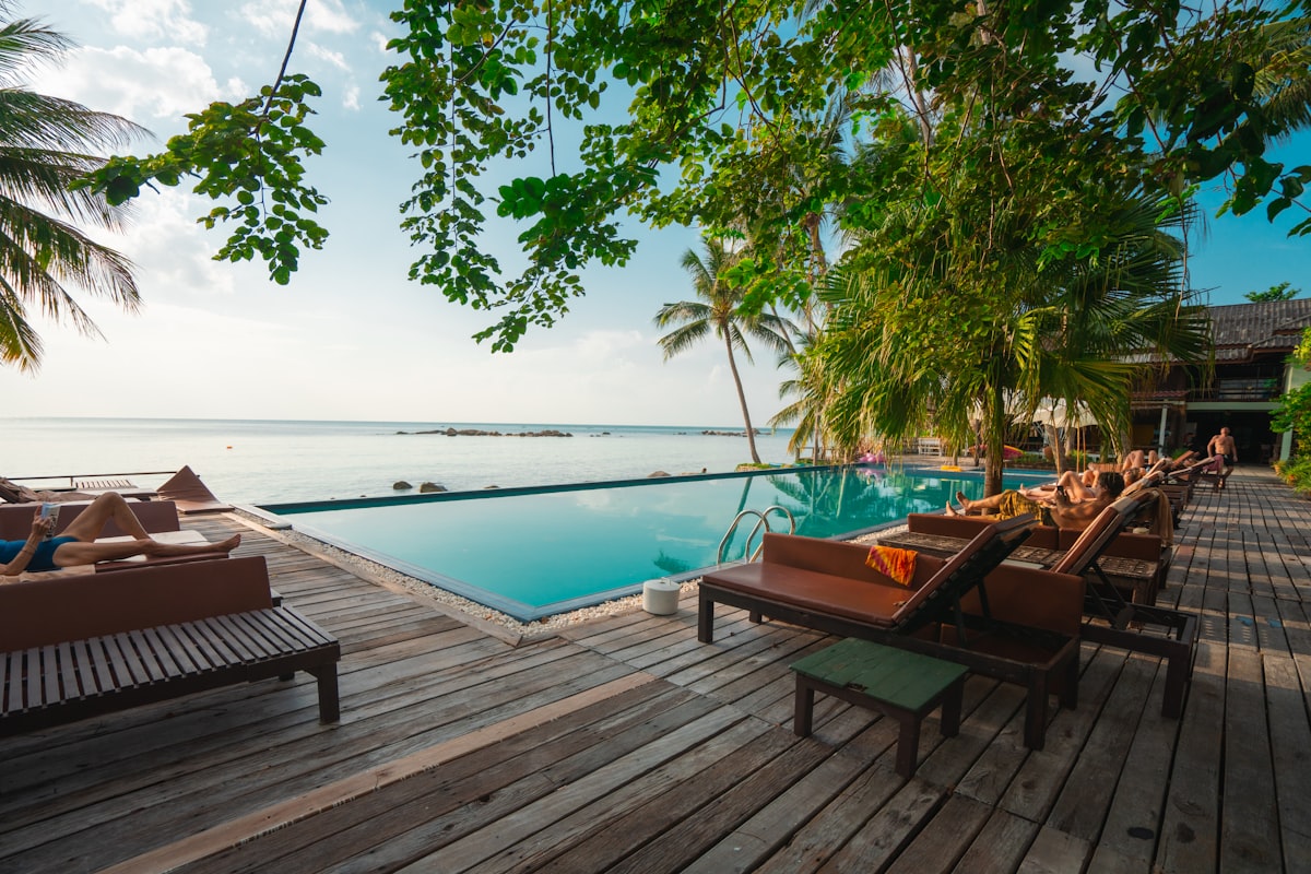 Padi Suite bathtub with garden view